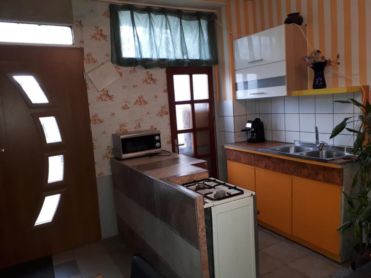Sárkány Lak Diosd Exterior foto