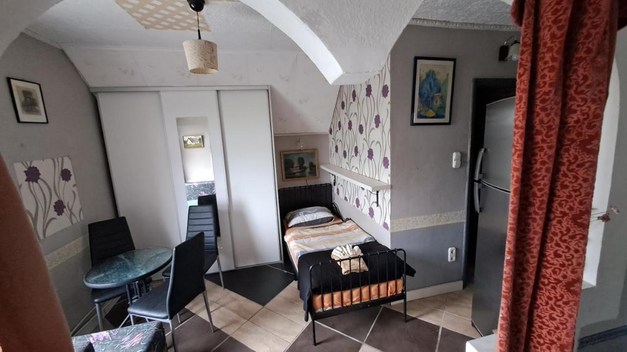 Sárkány Lak Diosd Exterior foto