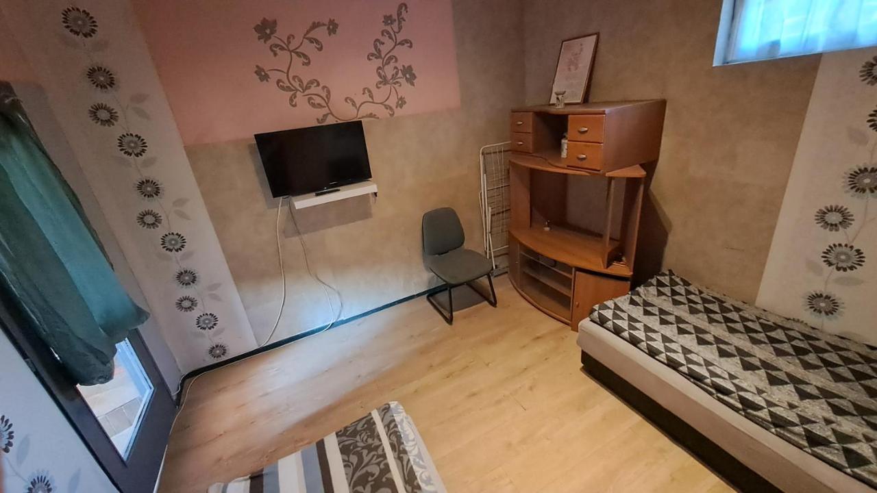Sárkány Lak Diosd Exterior foto